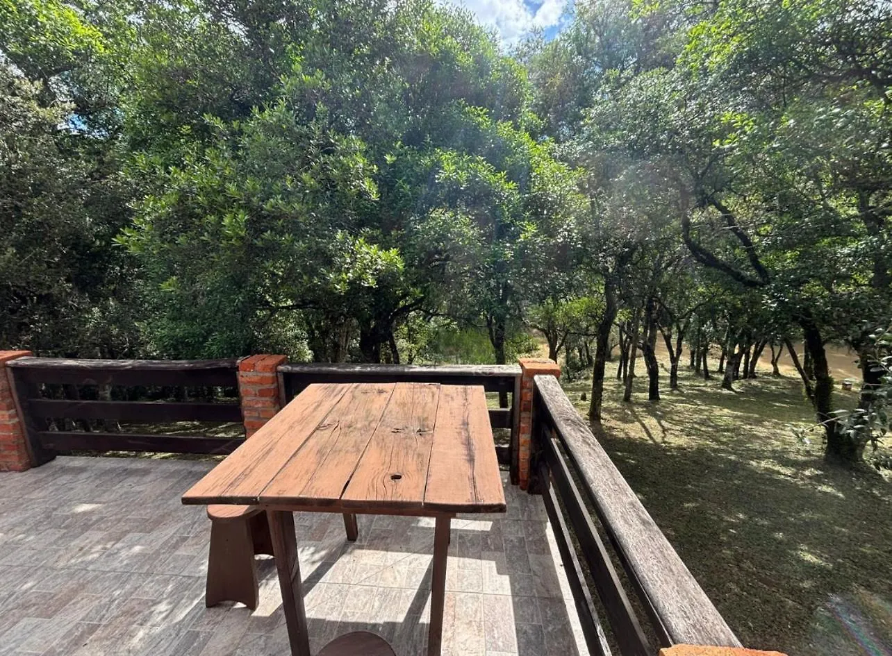 בית הארחה מלון אורוביסי Montanhas Do Campestre Hospedagens